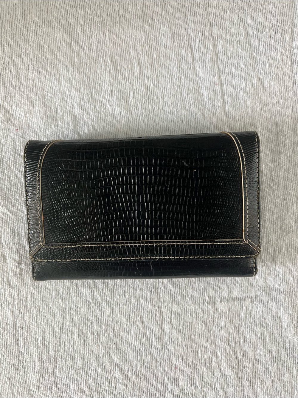 Kenneth Cole New York Black Croc Embossed Leather Medium Wallet